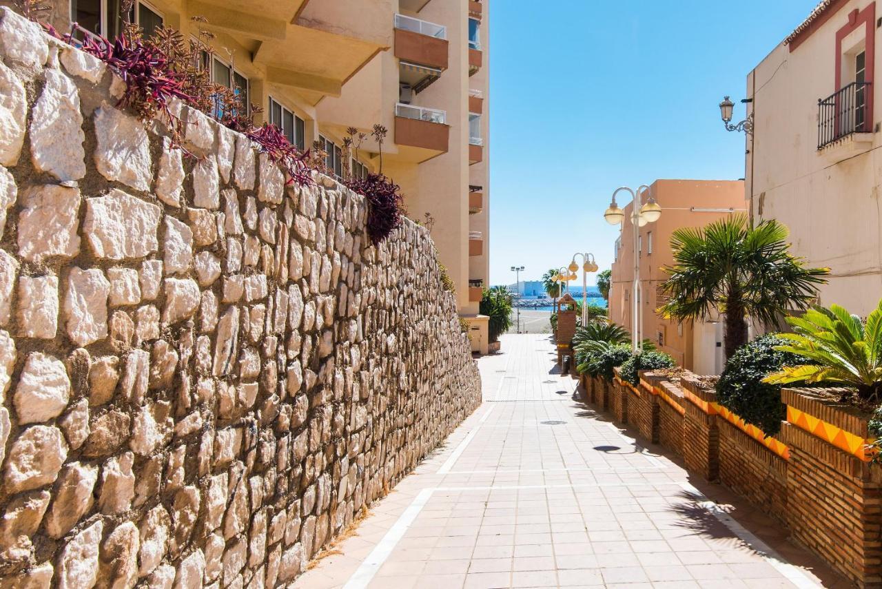 Beachfront Apartment Puerto Marina Беналмадена Екстериор снимка